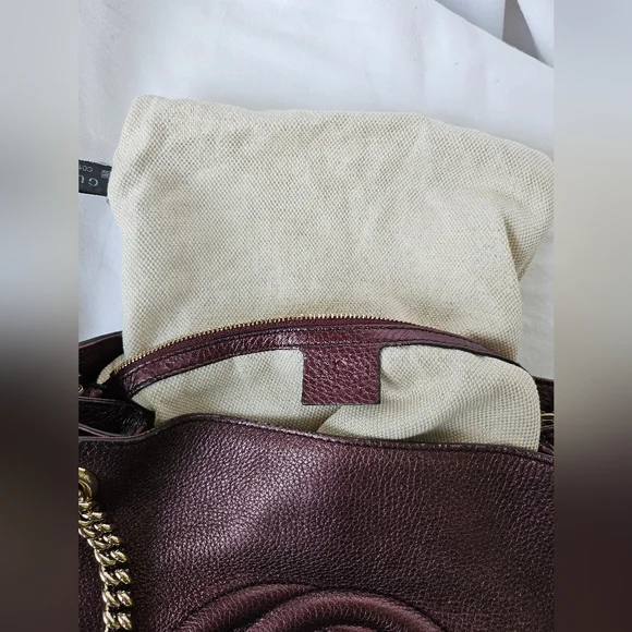 GUCCI EUC SOHO leather w/ metal chain & tassel - Picture 13 of 16